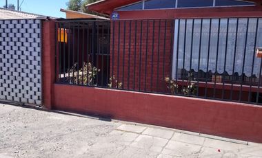 OPORTUNIDAD-CÓMODA CASA VILLA LOS ÁLAMOS