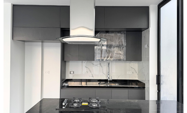 CASA DE LUJO EN VENTA, UBICADA EN EL CONJUNTO BELLAGIO, BOCONÓ