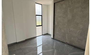 CASA DE LUJO EN VENTA, UBICADA EN EL CONJUNTO BELLAGIO, BOCONÓ