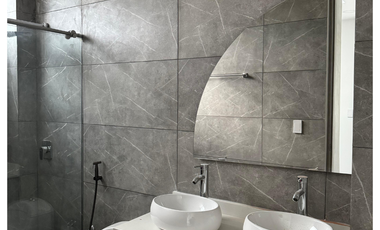 CASA DE LUJO EN VENTA, UBICADA EN EL CONJUNTO BELLAGIO, BOCONÓ