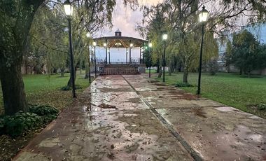 VENTA DE JARDIN DE FIESTAS, HERMOSO JARDIN DE FIESTAS CON ESPECTACULAR KIOSCO AL CENTRO, EN LA EXCLUSIVA ZONA CAMPESTRE DE CACALOMACAN