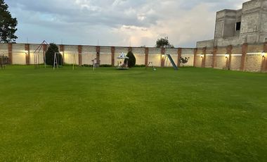 VENTA DE JARDIN DE FIESTAS, HERMOSO JARDIN DE FIESTAS CON ESPECTACULAR KIOSCO AL CENTRO, EN LA EXCLUSIVA ZONA CAMPESTRE DE CACALOMACAN