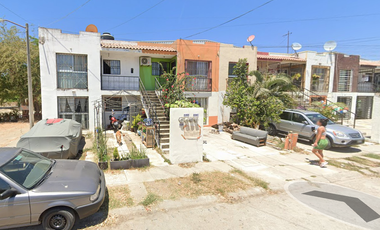 CASA DE RECUPERACIÓN BANCARIA EN CALLE CIRCUITO PLAYA DE ORO, COSTA DORADA, PUERTO VALLARTA, JALISCO. ¡NO CREDITOS!