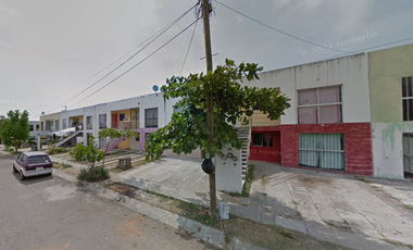 CASA DUPLEX DE RECUPERACIÓN BANCARIA EN CALLE DEL LIRIO, COL. JARDINES DEL SOL, BAHIA DE BANDERAS, NAYARIT. ¡NO SE ACEPTAN CRÉDITOS!
