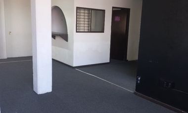 Espacio en renta sobre Boulevar Garcia de León Morelia