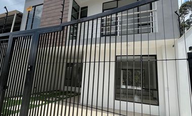 Casa en venta en Las Zarzas