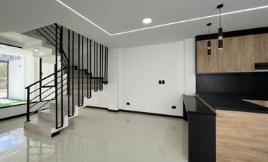 Casa en venta en Las Zarzas