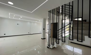 Casa en venta en Las Zarzas