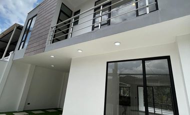 Casa en venta en Las Zarzas