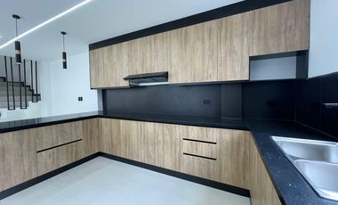 Casa en venta en Las Zarzas