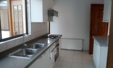 Huinganal/ El Yungue, casa estilo Chilena, 5 dormitorios