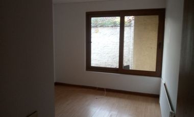Huinganal/ El Yungue, casa estilo Chilena, 5 dormitorios