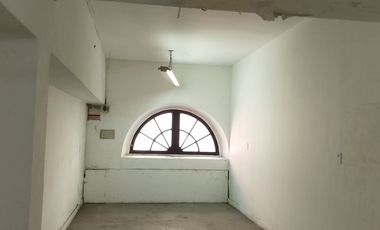 ALQUILER DE LOCAL CON ENTREPISO ,OPORTUNIDAD POR PRECIO Y UBICACION