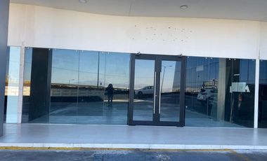 Local Comercial en Renta en Corporativo Titanium, El Campanario, Querétaro