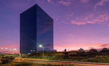 Local Comercial en Renta en Corporativo Titanium, El Campanario, Querétaro
