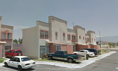 CASA EN RETORNO DE CANELOS, LOS FRESNOS, TLAJOMULCO, JALISCO. ¡NO CREDITOS!