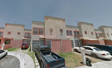 CASA EN RETORNO DE CANELOS, LOS FRESNOS, TLAJOMULCO, JALISCO. ¡NO CREDITOS!