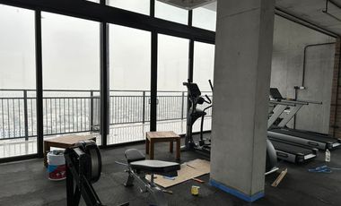 RENTA DEPARTAMENTO TIPO LOFT TOTALMENTE AMUEBLADO EN BARRIO W CENTO MTY A UNA CUADRA DE MACRO PLAZA