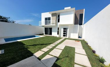 CASA CON ALBERCA EN MORELOS