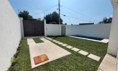 CASA CON ALBERCA EN MORELOS