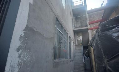 Venta de Casa Como Terreno en La Victoria