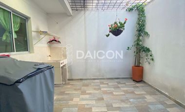 Casa Esquinera en Venta – 2 Plantas, 3 Habitaciones, Conjunto Cerrado en Montería