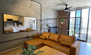EXCELENTE DEPARTAMENTO TIPO LOFT AMUEBLADO, EN BARRIO W  CON VISTA AL CERRO DE LA SILLA A UNA CUADRA DE MACROPLAZA.