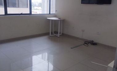 VENTA OFICINA EDIFICIO QUBO AV. MANUEL OLGUIN SURCO