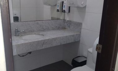 VENTA OFICINA EDIFICIO QUBO AV. MANUEL OLGUIN SURCO