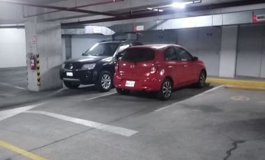 VENTA OFICINA EDIFICIO QUBO AV. MANUEL OLGUIN SURCO