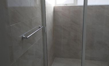 CASA DUPLEX EN BOSQUE DE ECHEGARAY, PLANTA BAJA, 110 m2, 2 RECAMARAS, 1.5 BAÑOS, 1 AUTO