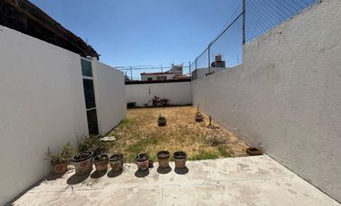 CASA EN VENTA EN TEJEDA QUERÉTARO DE  DOS PLANTAS