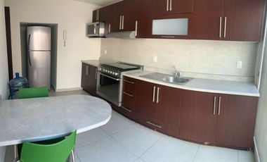 BONITA CASA AMUEBLADA EN RENTA EN RESIDENCIAL CON CASA CLUB, CERCA DE POLIFORUM