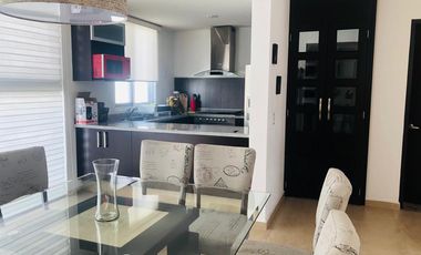 JURIQUILLA SANTA FE DEPARTAMENTO AMUEBLADO IMPECABLE DOS NIVELES 2 RECAMARAS EN PRIVADA VIGILANCIA AMENITIES ALBERCA