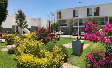 JURIQUILLA SANTA FE DEPARTAMENTO AMUEBLADO IMPECABLE DOS NIVELES 2 RECAMARAS EN PRIVADA VIGILANCIA AMENITIES ALBERCA