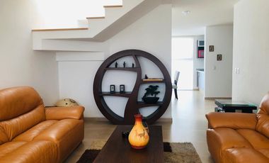 JURIQUILLA SANTA FE DEPARTAMENTO AMUEBLADO IMPECABLE DOS NIVELES 2 RECAMARAS EN PRIVADA VIGILANCIA AMENITIES ALBERCA