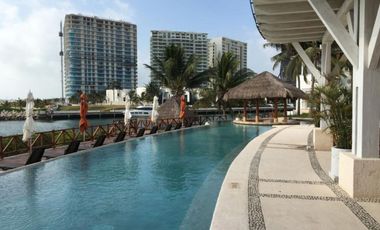 Casa con acceso a la playa, en venta, Puerto Cancún