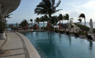 Casa con acceso a la playa, en venta, Puerto Cancún