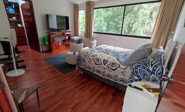 Amplia Casa en Venta con Jardín. Lomas Verdes 3a Sección