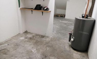 Amplia Casa en Venta con Jardín. Lomas Verdes 3a Sección