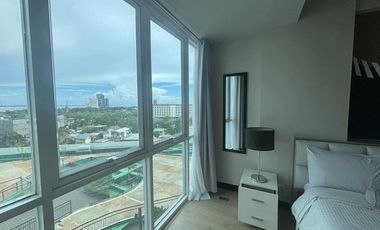 FOR RENT - POLISHED 1BR WITH BALCONY IN MACTAN NEWTOWN CONDO, LAPU-LAPU CITY, CEBU.