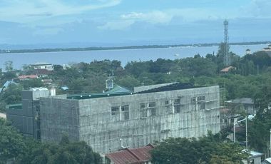 FOR RENT - POLISHED 1BR WITH BALCONY IN MACTAN NEWTOWN CONDO, LAPU-LAPU CITY, CEBU.
