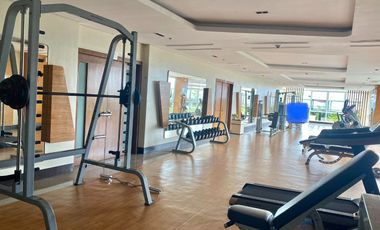 FOR RENT - POLISHED 1BR WITH BALCONY IN MACTAN NEWTOWN CONDO, LAPU-LAPU CITY, CEBU.