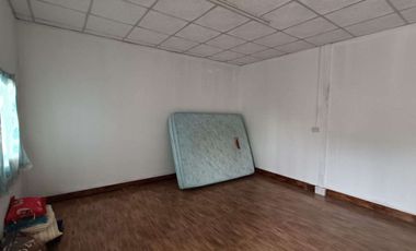 2-Bedroom House with 2 Bungalows for Sale in Pai