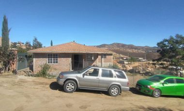 Casa en Venta en Tecate, Terreno 500 m², 4 Recámaras