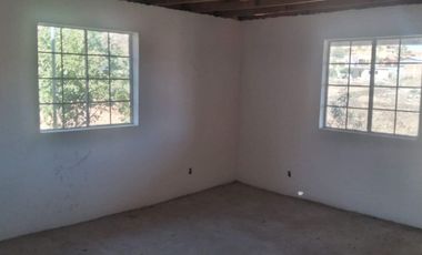 Casa en Venta en Tecate, Terreno 500 m², 4 Recámaras