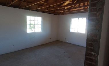 Casa en Venta en Tecate, Terreno 500 m², 4 Recámaras