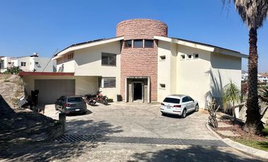 LAS CAÑADAS CASA EN VENTA CON HERMOSA VISTA A 3 MIN DEL COLEGIO