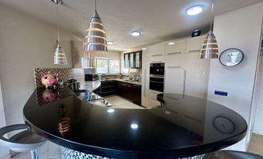 LAS CAÑADAS CASA EN VENTA CON HERMOSA VISTA A 3 MIN DEL COLEGIO