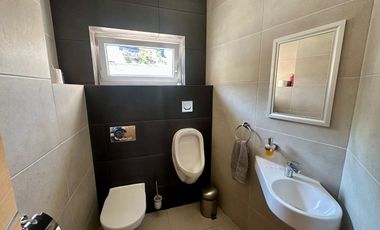 LAS CAÑADAS CASA EN VENTA CON HERMOSA VISTA A 3 MIN DEL COLEGIO